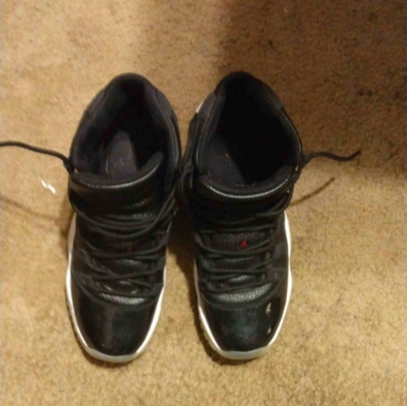 Used Jordans - Picture 3 of 4